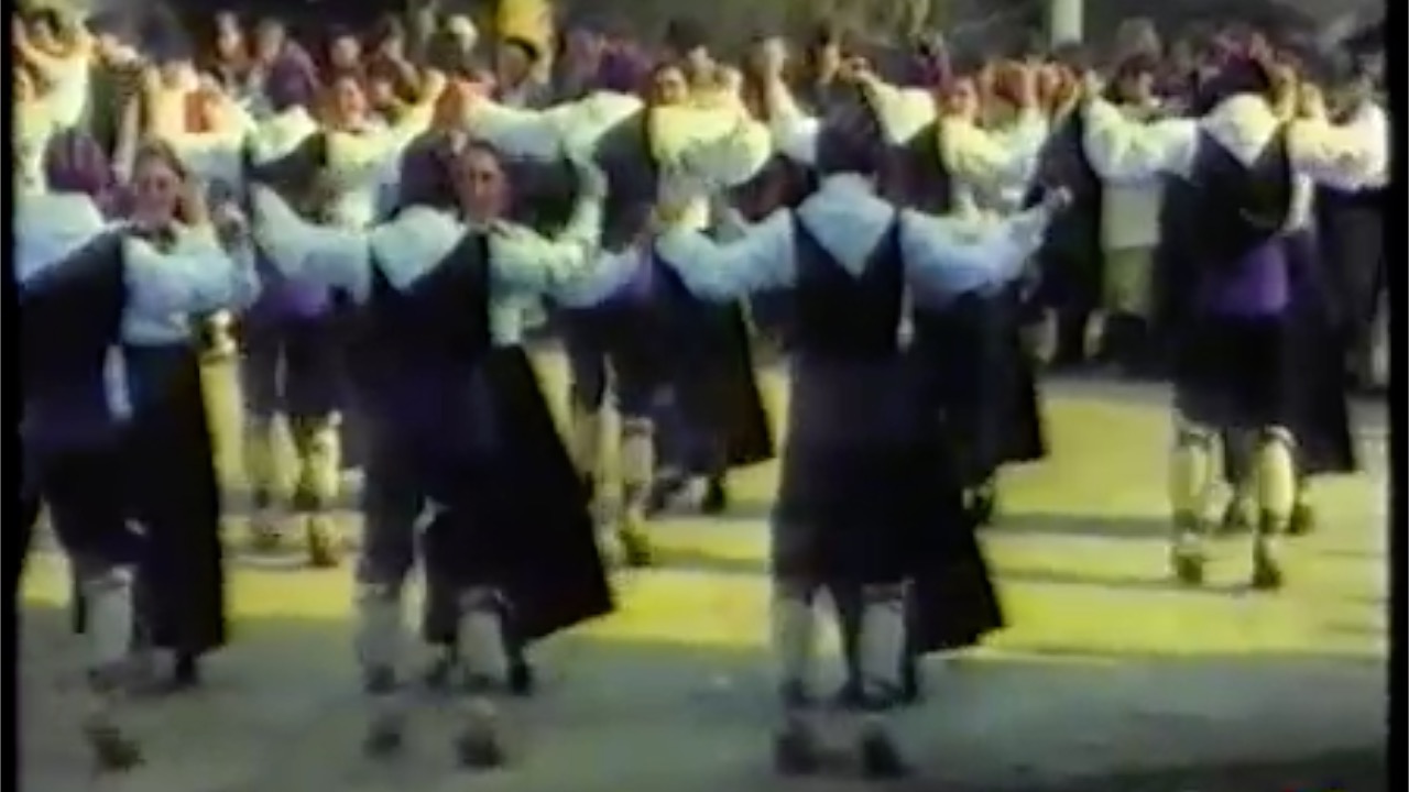 Ingurutxo de Auritz-Burguete. Jota. F.: Galdakaoko Andra Mari Dantza Taldea