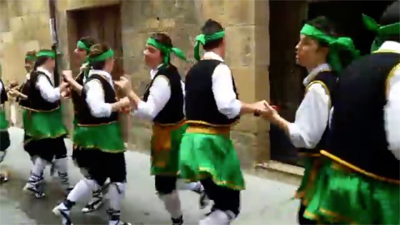 Paloteado de Cabanillas. Pasacalles. F.: Asociación Cultural Tresmontes