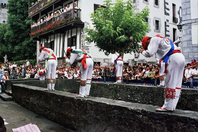 Lesaka, 2003. Zubigainekoa. Arg.: Mikel Larreategi (Dantzan.eus)