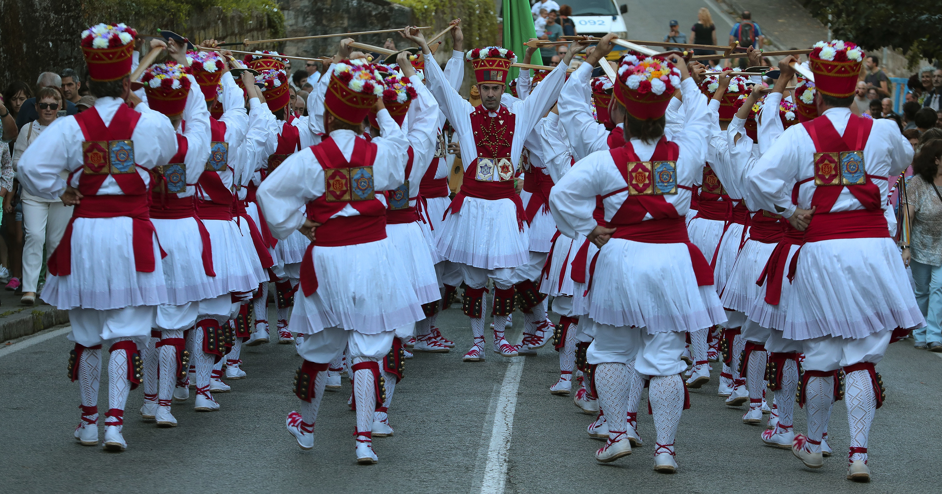 Iruñeko Ezpata dantza. Biribilketa. 2019. It.: Duguna