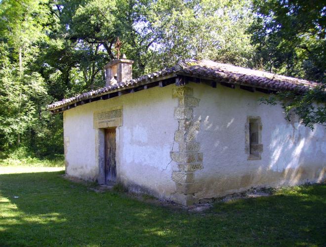 Ermita de San Pedro entre los términos de Urdiain y Altsasu