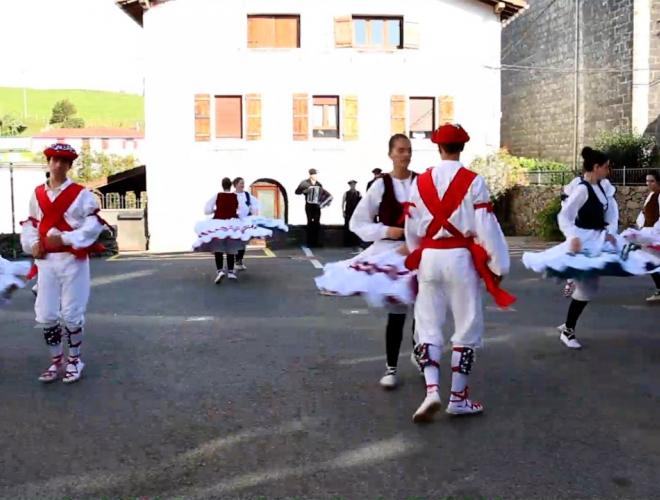 Igantziko Dantza Luzea. Zortzikoa. 2019. It.: Ortzadar