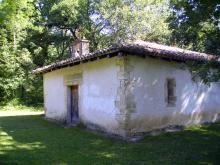 Ermita de San Pedro entre los términos de Urdiain y Altsasu